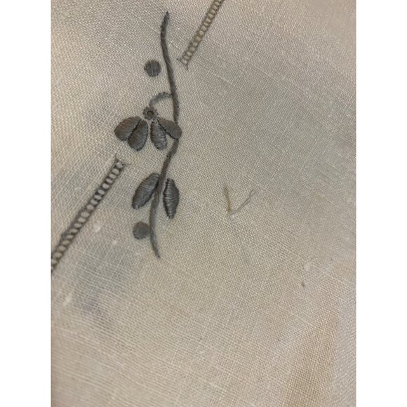 Vintage White Linen Table Runner With Gray Rose Floral Embroidery Cutout 17x 38" - Picture 7 of 7